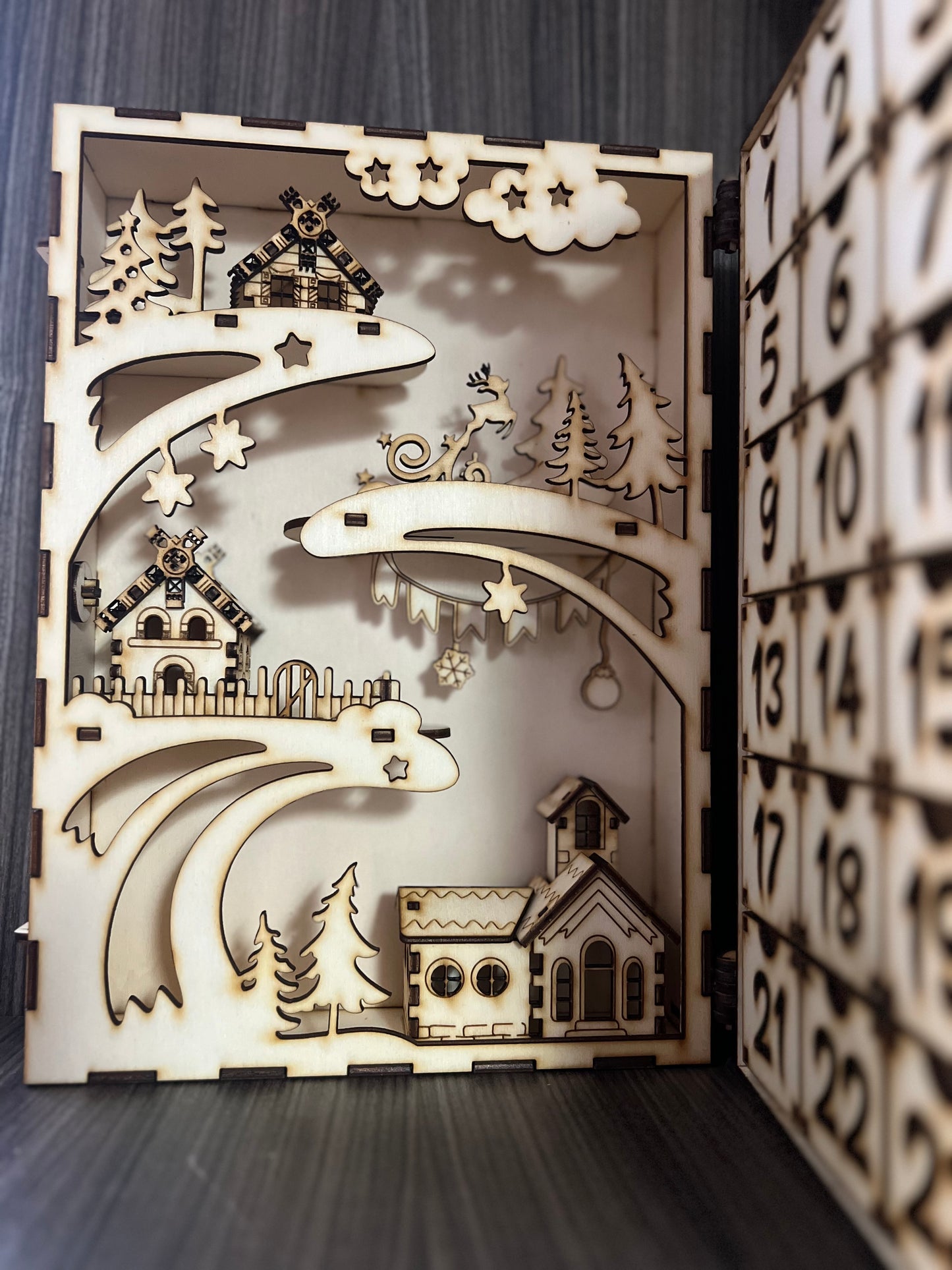 Leseni Adventni koledar