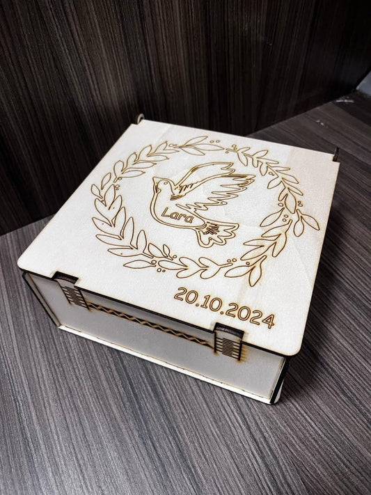 Personalizirana spominska škatla za sveti krst ali birmo